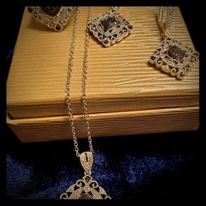 Beautiful Jewelry set.